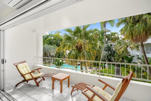 Poolside Apt In Alamanda Beachfront Resort (77) - South Australia Travel 0