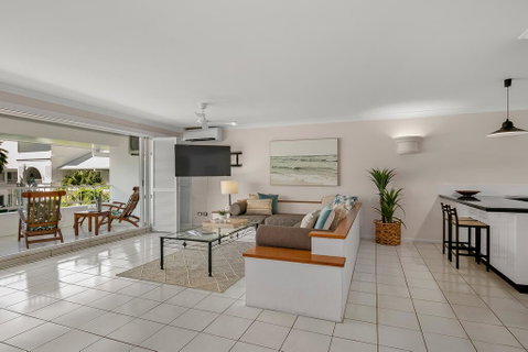 Poolside Apt In Alamanda Beachfront Resort (88) - South Australia Travel 3