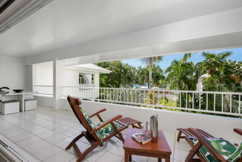 Poolside Apt In Alamanda Beachfront Resort (88) - South Australia Travel 0