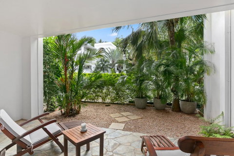 Poolside Apt. In Alamanda Beachfront Resort (41) - South Australia Travel 3