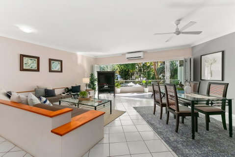 Poolside Apt. In Alamanda Beachfront Resort (54) - South Australia Travel 2