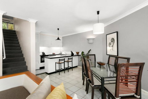 Poolside Apt. In Alamanda Beachfront Resort (55) - South Australia Travel 2