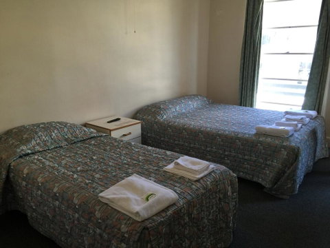 Port Macquarie Hotel - South Australia Travel 1