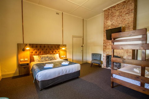 Pretoria Hotel - South Australia Travel 3