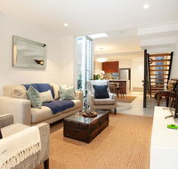 Quiet Family Home With Garden Courtyard Near Cafes - South Australia Travel