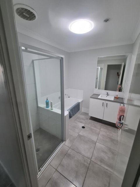 Quiet Sunny Relaxed Home Close To Theme Parks - South Australia Travel 2