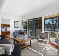 Rakali Cottage Lake Conjola - South Australia Travel