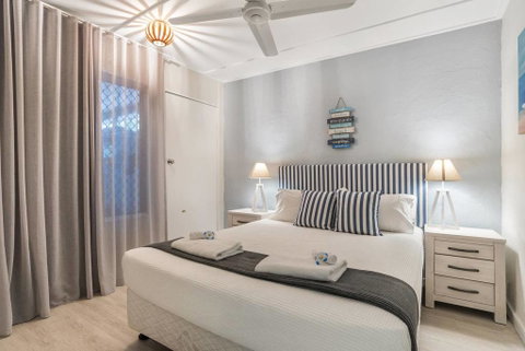 Rare! Modern Unit With Private Fenced Garden Close To The Beach PC5 - South Australia Travel 1