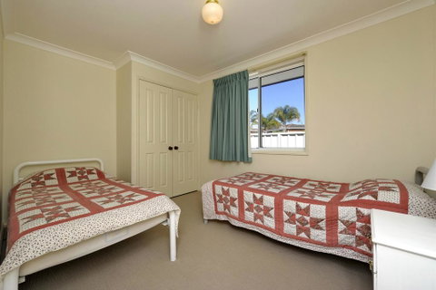 Reef Close, 1/2 - South Australia Travel 2