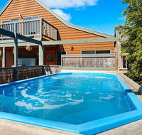 Relax at Red Rocks - South Australia Travel