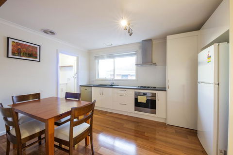 Rent Melbourne - South Australia Travel 0