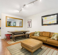 Retro Styled 3 Bedroom Apartment with Tree Views - South Australia Travel