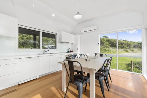 Rivernook Cottage - South Australia Travel 3