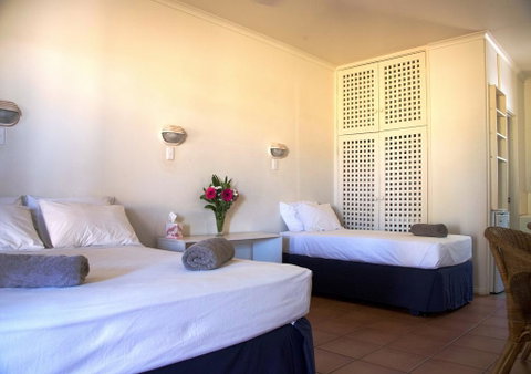 Roebuck Bay Hotel - South Australia Travel 1