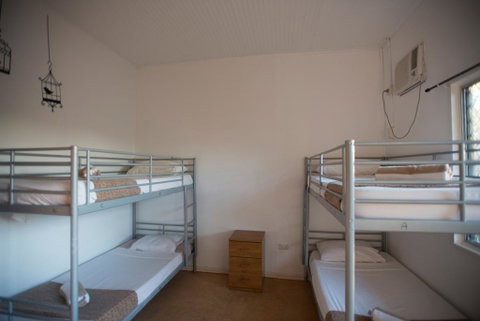 Roey Backpackers And Party Bar - South Australia Travel 2