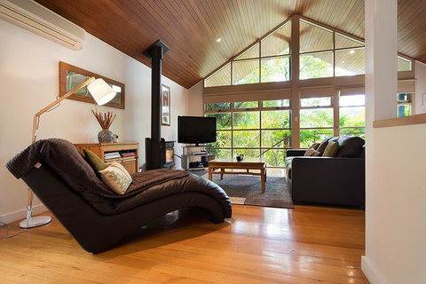 Romantic Treehouse Getaway - South Australia Travel 0