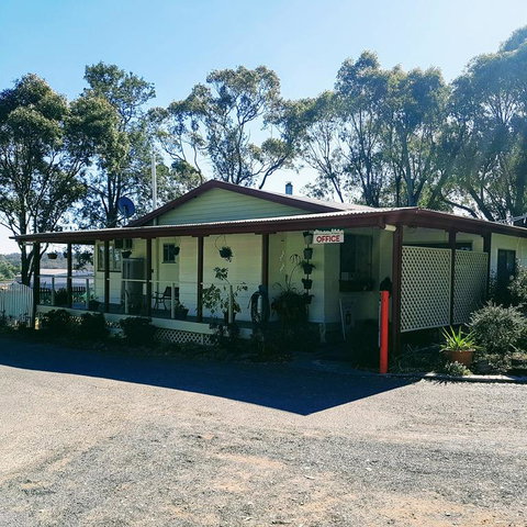 Rose City Caravan Park - South Australia Travel 3