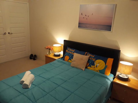 Rossmoyne 2 BEDROOM HOUSE, SELF CHECK IN, Walk To River, Shops, Bus, Trains, Cls To Airport, City, Beaches - South Australia Travel 1