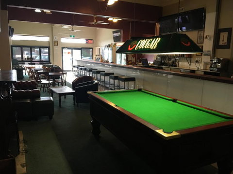 Royal Exchange Hotel - South Australia Travel 1