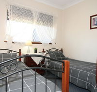 Safety Bay Guest House - South Australia Travel