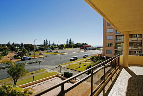 Sandbar, Unit 203, 1-3 Head Street - South Australia Travel 0