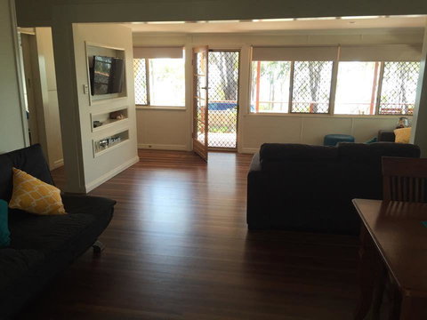 Sandy Footprints - South Australia Travel 1