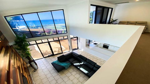 Sapphire - South Australia Travel 3