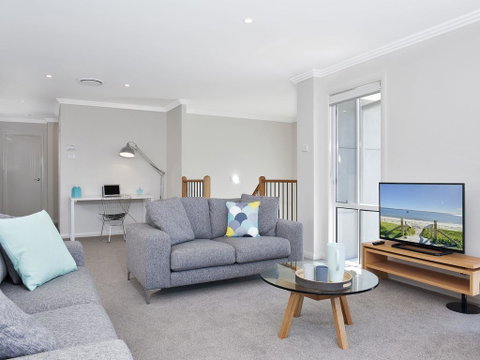 Saratoga Avenue, 52, Signature House - South Australia Travel 2