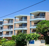 Sea Point Ocean Apartments - South Australia Travel