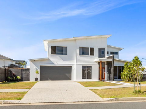 SEA SHELLS ON SEASIDE - South Australia Travel 3