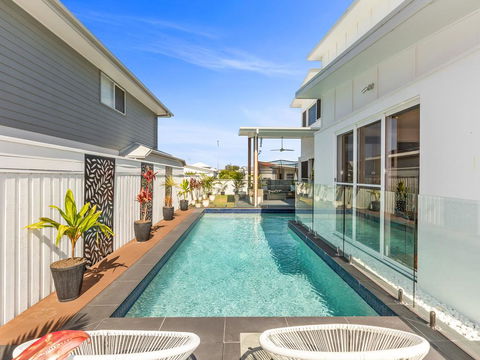 SEA SHELLS ON SEASIDE - South Australia Travel 0