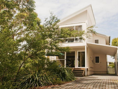 Sea Whispers - A Real Native Outlook - South Australia Travel 0