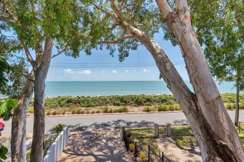 Seascape Luxury Beachfront House - South Australia Travel 2