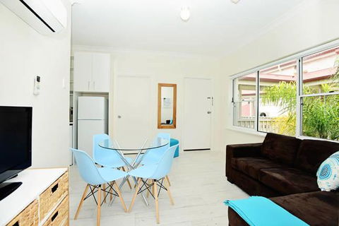 Smugglers Resort-Style Apartments No 9 - South Australia Travel 3