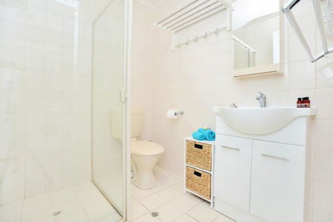 Smugglers Resort-Style Apartments No 9 - South Australia Travel 1
