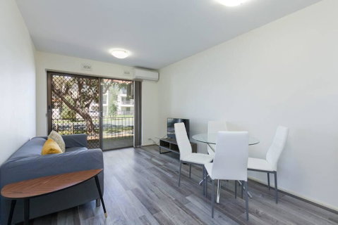 South Perth Perfect Location Free WIFI & Parking - South Australia Travel 0