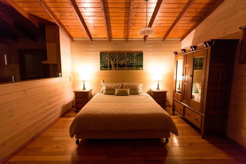 Southern Anchorage Retreat - South Australia Travel 1