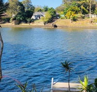 Spacious 2 Bedroom Beach Side Apartment - Close to shopping Centre with Coles Health Food Shop Sushi Pizza Cafes Hairdresse - South Australia Travel