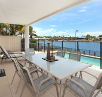 St Lucia 11 - 4 BDRM Canal Home with Pool - South Australia Travel