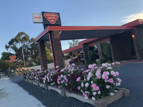 Statesman Motor Inn - South Australia Travel 0