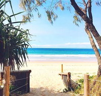 Steps from Mudjimba Beach 3 BR Apt Sunshine Coast with WIFIPoolParking - South Australia Travel