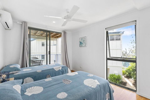 Stunning Beach Front Villa At Castaway Cove - South Australia Travel 3