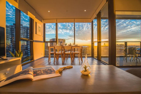 STUNNING Luxury 2beds2bathAPT @CBD (Haymarket) - South Australia Travel 0