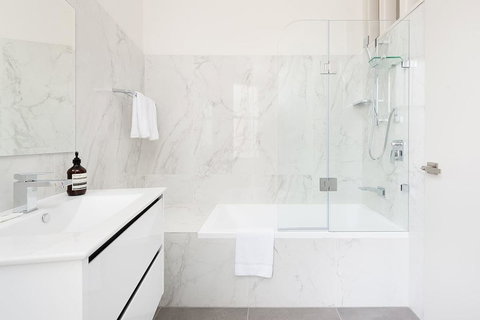 STUNNING SYDNEY HOME 10 - South Australia Travel 3