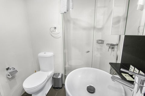 Stunning Views On The 41st Floor - South Australia Travel 3