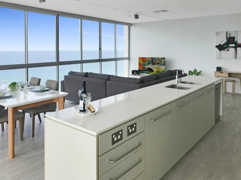 Stunning Views, Air On Broadbeach!Wine, Wifi, Parking - South Australia Travel 0