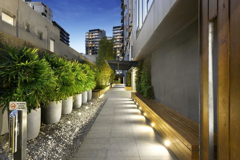 STYLISH 2BR 2BTH + CAR = HEART OF SOUTH YARRA - South Australia Travel 1