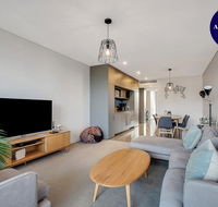 STYLISH CAMPERDOWN APARTMENT and PARKING INC - South Australia Travel