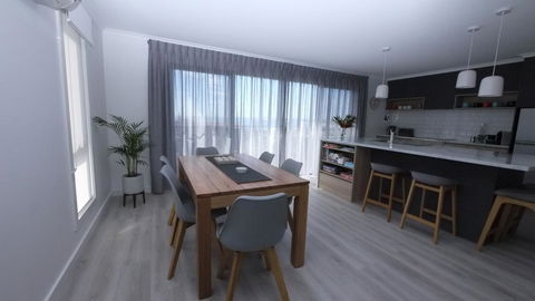 Stylish Holiday Unit - South Australia Travel 1