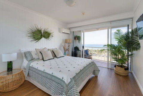 Stylish Studio With Ocean Views Bel Air Broadbeach - South Australia Travel 0
